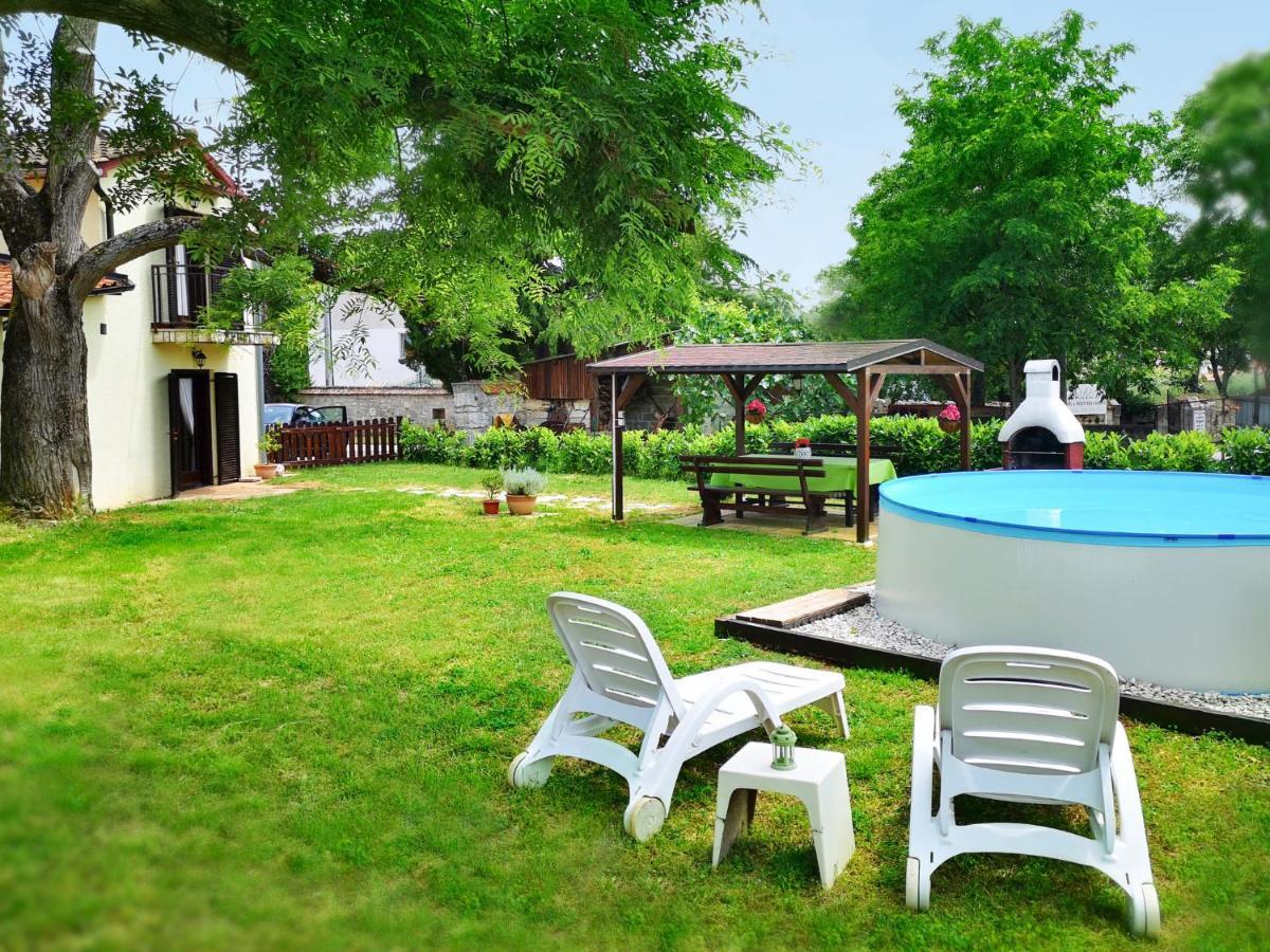 Holiday Home Sara - Prc136 By Interhome Пореч Екстериор снимка